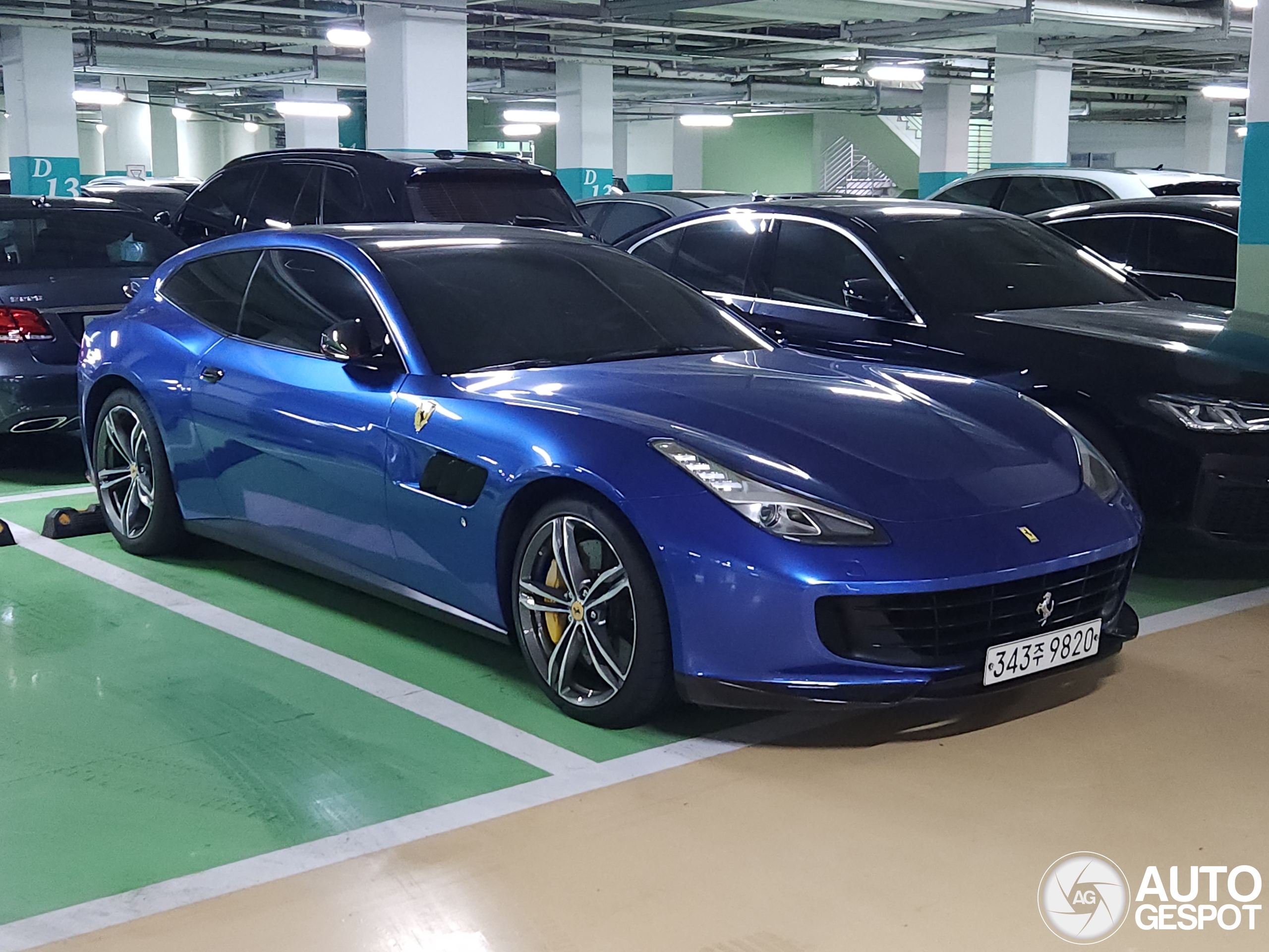 Ferrari GTC4Lusso