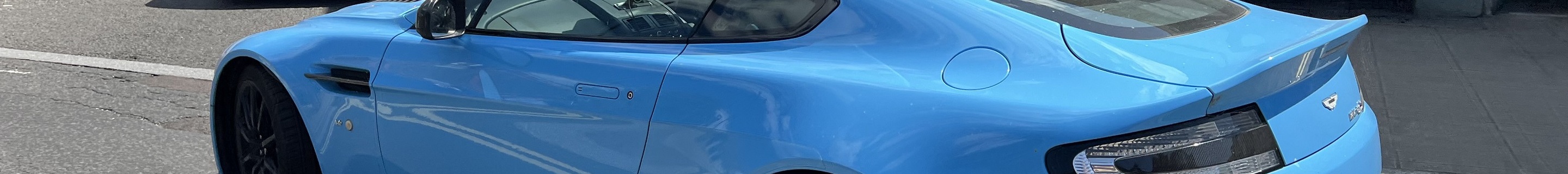 Aston Martin V12 Vantage S