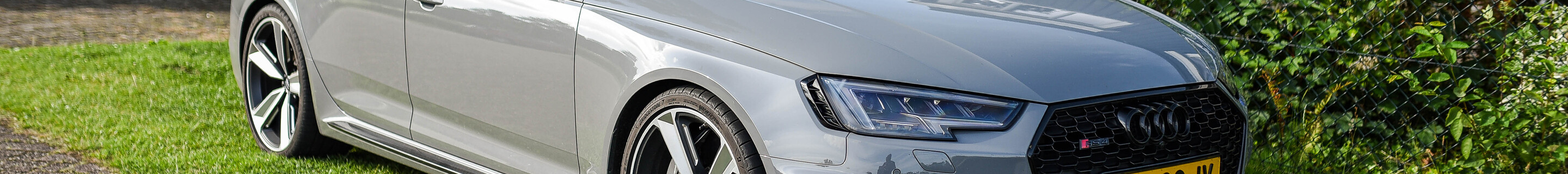 Audi RS4 Avant B9