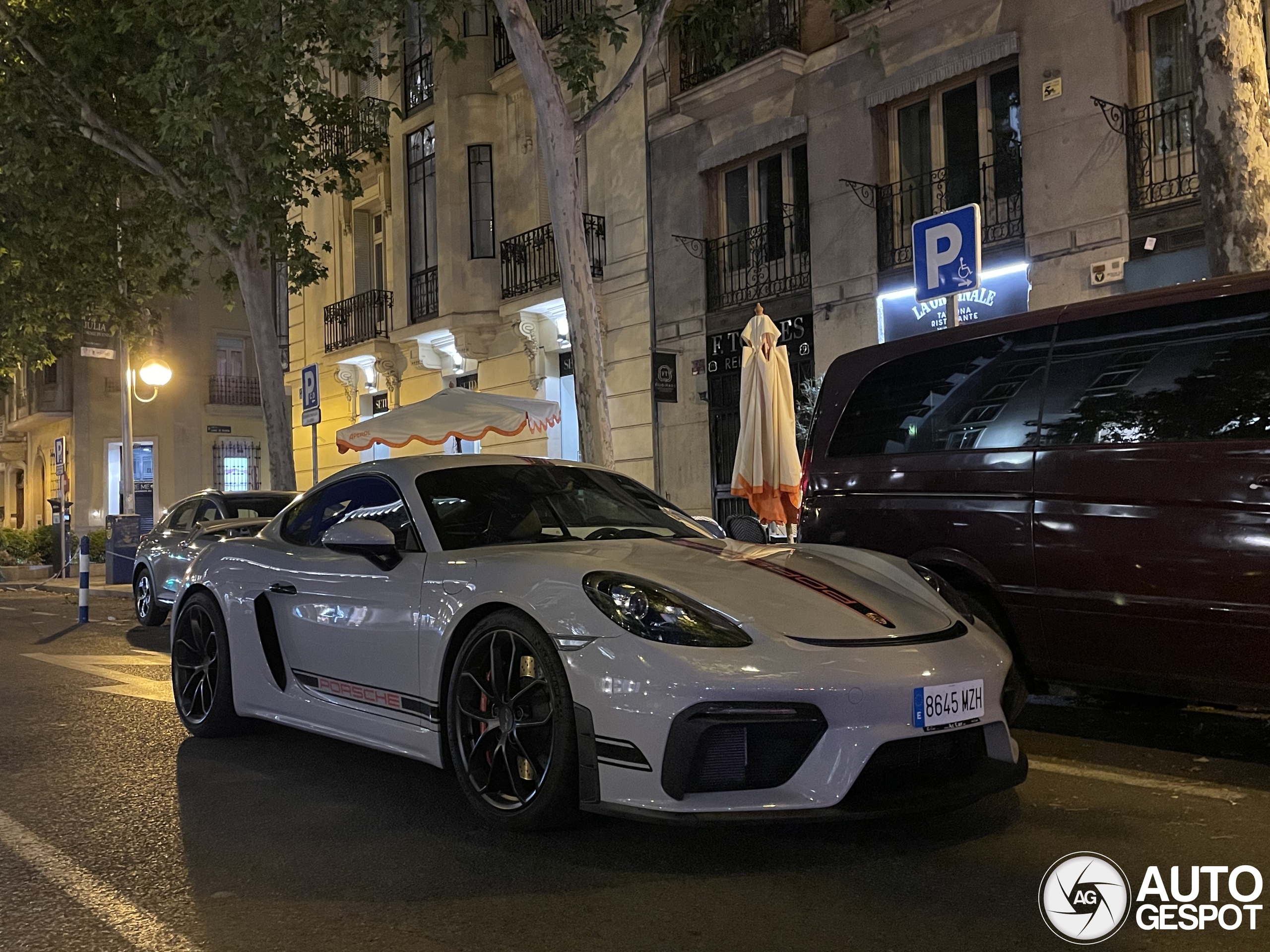 Porsche 718 Cayman GT4