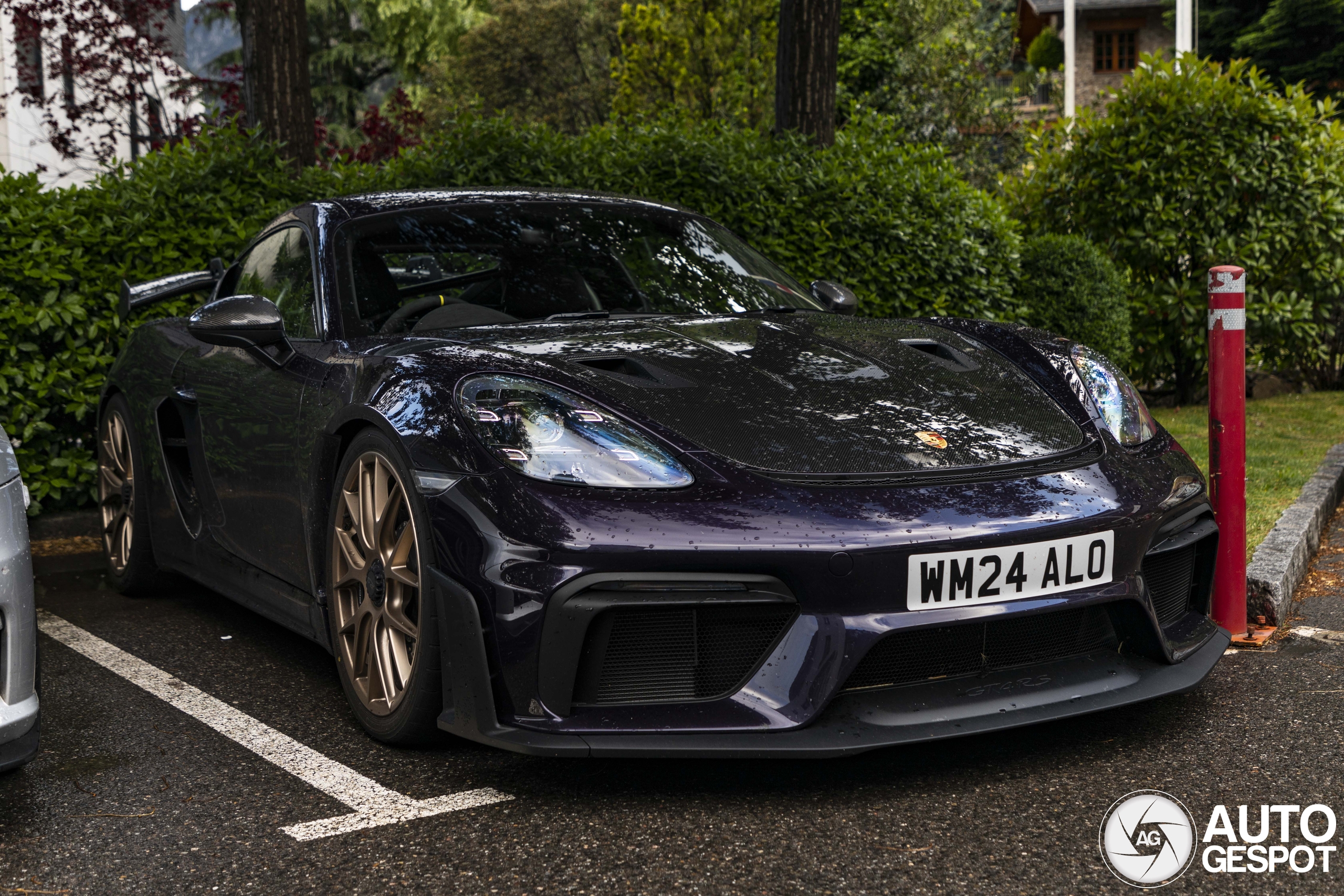 Porsche 718 Cayman GT4 RS Weissach Package
