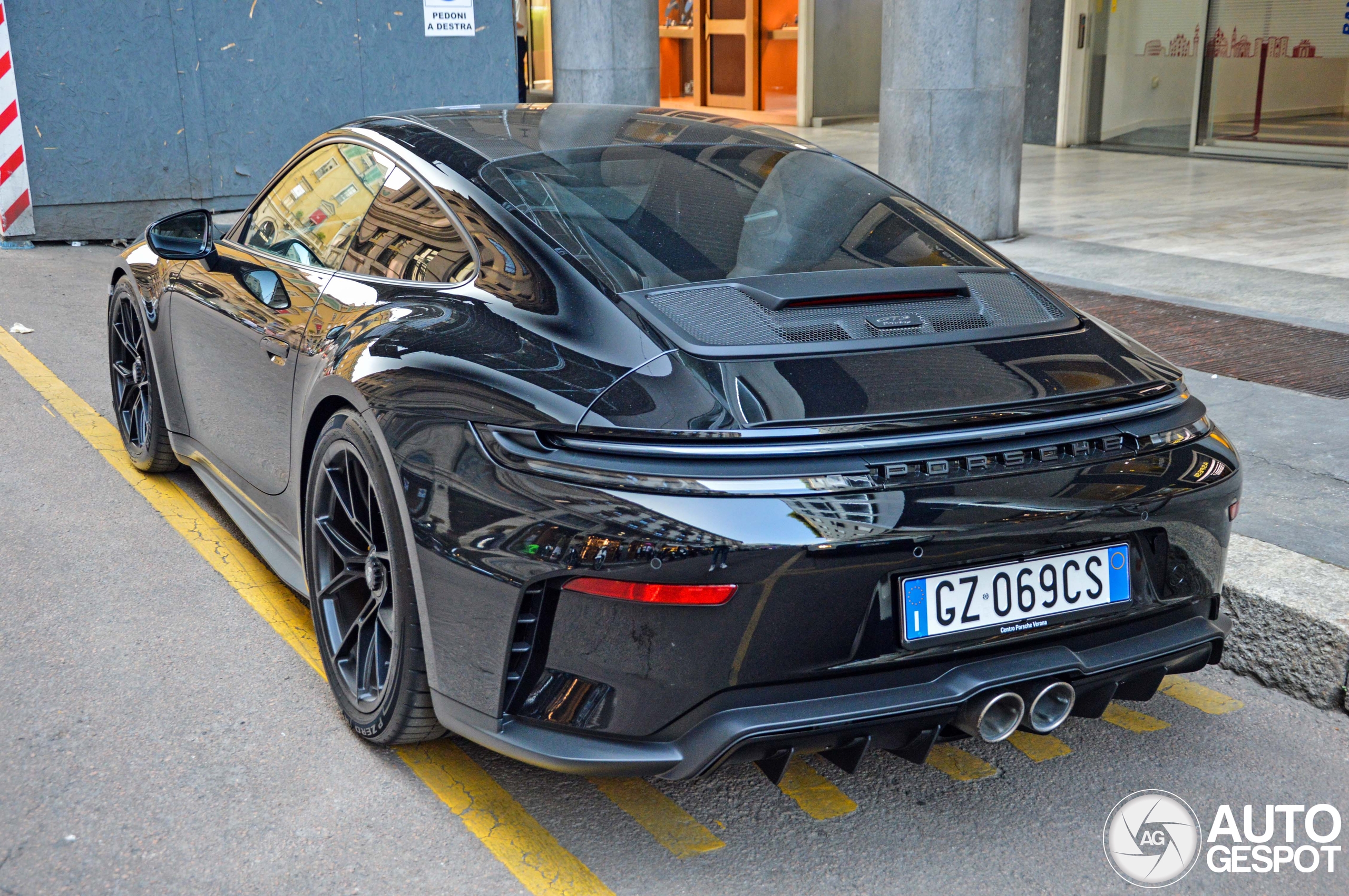 Porsche 992 GT3 Touring MkII