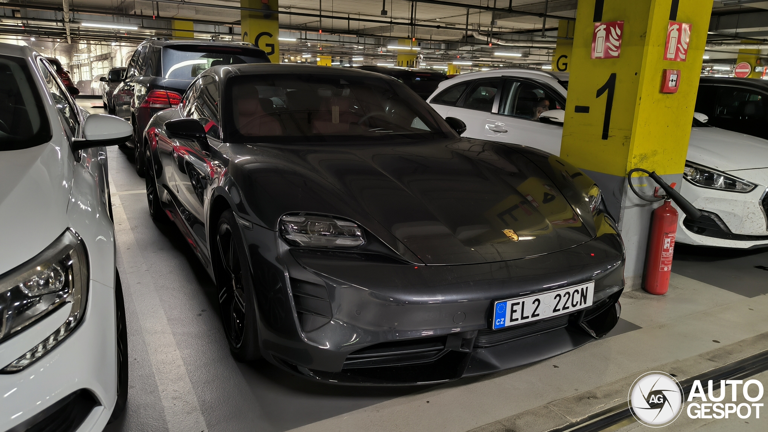 Porsche Taycan Turbo