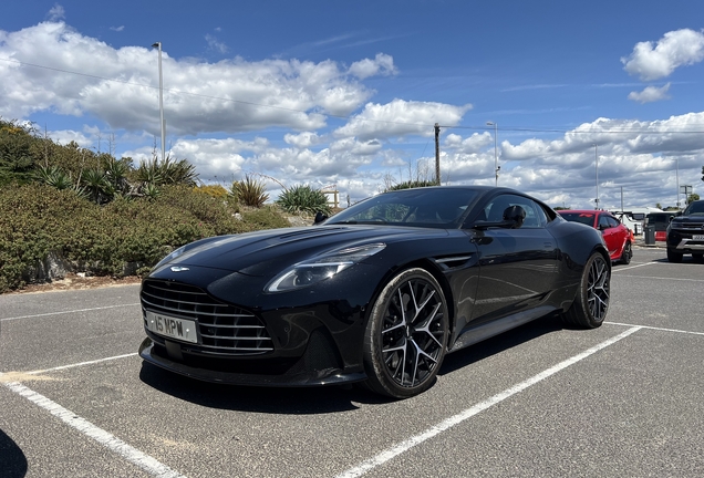 Aston Martin DB12
