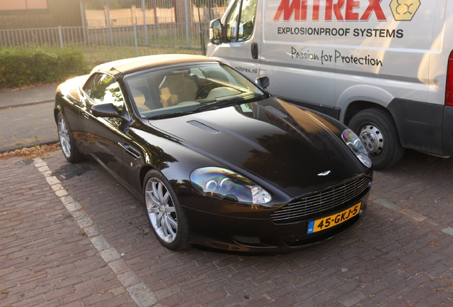 Aston Martin DB9 Volante