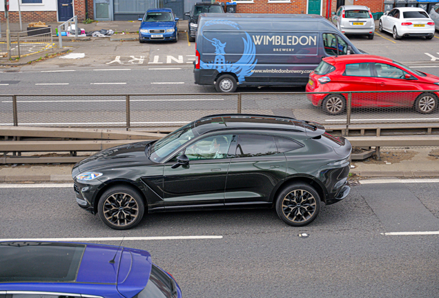 Aston Martin DBX