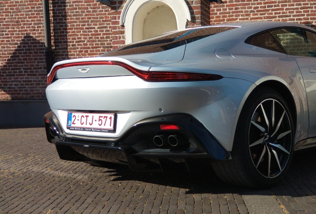 Aston Martin V8 Vantage 2018