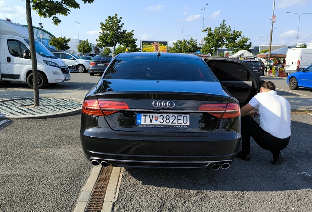 Audi S8 D4