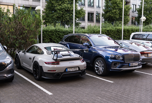 Bentley Bentayga Azure EWB