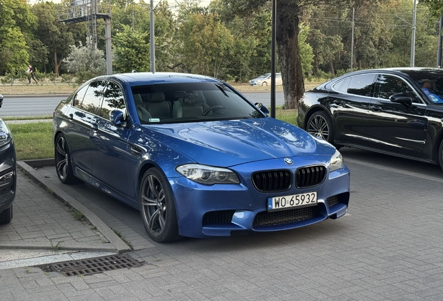 BMW M5 F10 2011