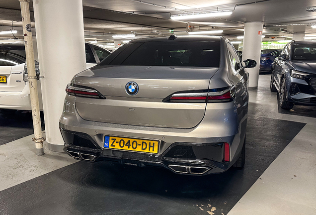 BMW M760e xDrive