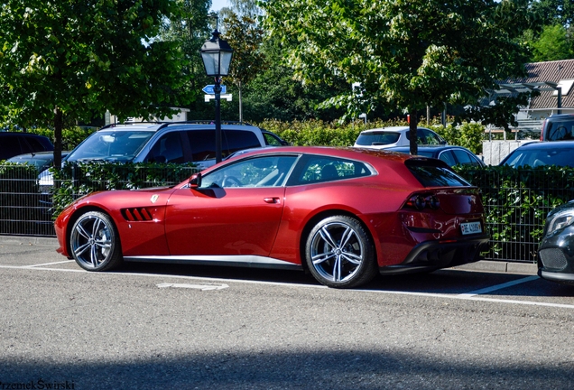 Ferrari GTC4Lusso