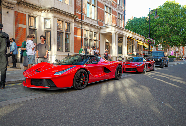 Ferrari LaFerrari Aperta