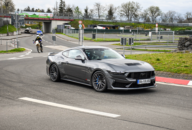 Ford Mustang Dark Horse 2024