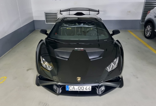 Lamborghini Huracán LP640-2 STO