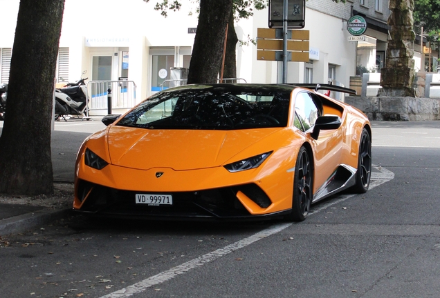 Lamborghini Huracán LP640-4 Performante