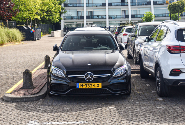Mercedes-AMG C 63 S W205