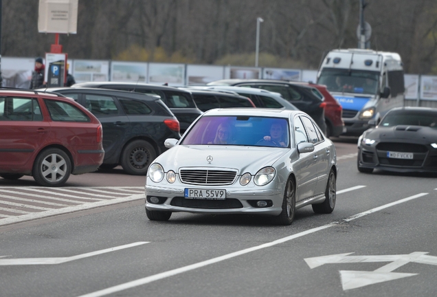 Mercedes-Benz E 55 AMG