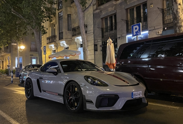 Porsche 718 Cayman GT4