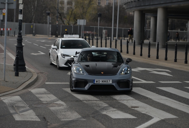 Porsche 718 Cayman GT4 RS Weissach Package
