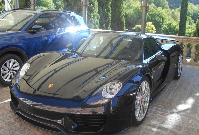 Porsche 918 Spyder Weissach Package