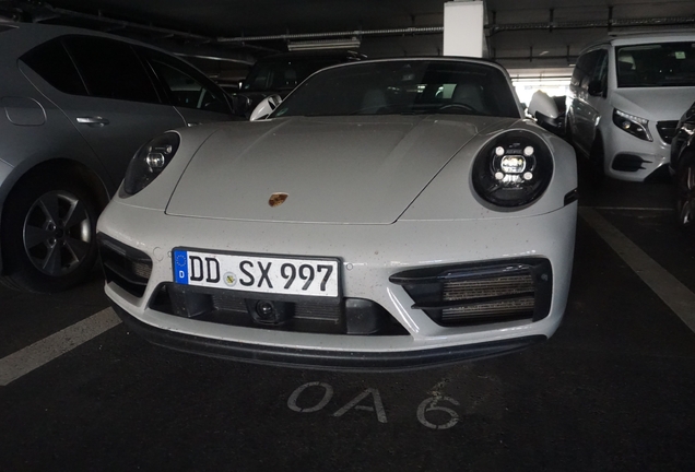 Porsche 992 Carrera 4 GTS Cabriolet
