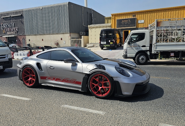 Porsche 992 GT3 RS Weissach Package