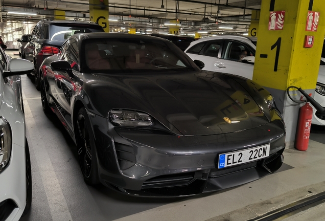 Porsche Taycan Turbo