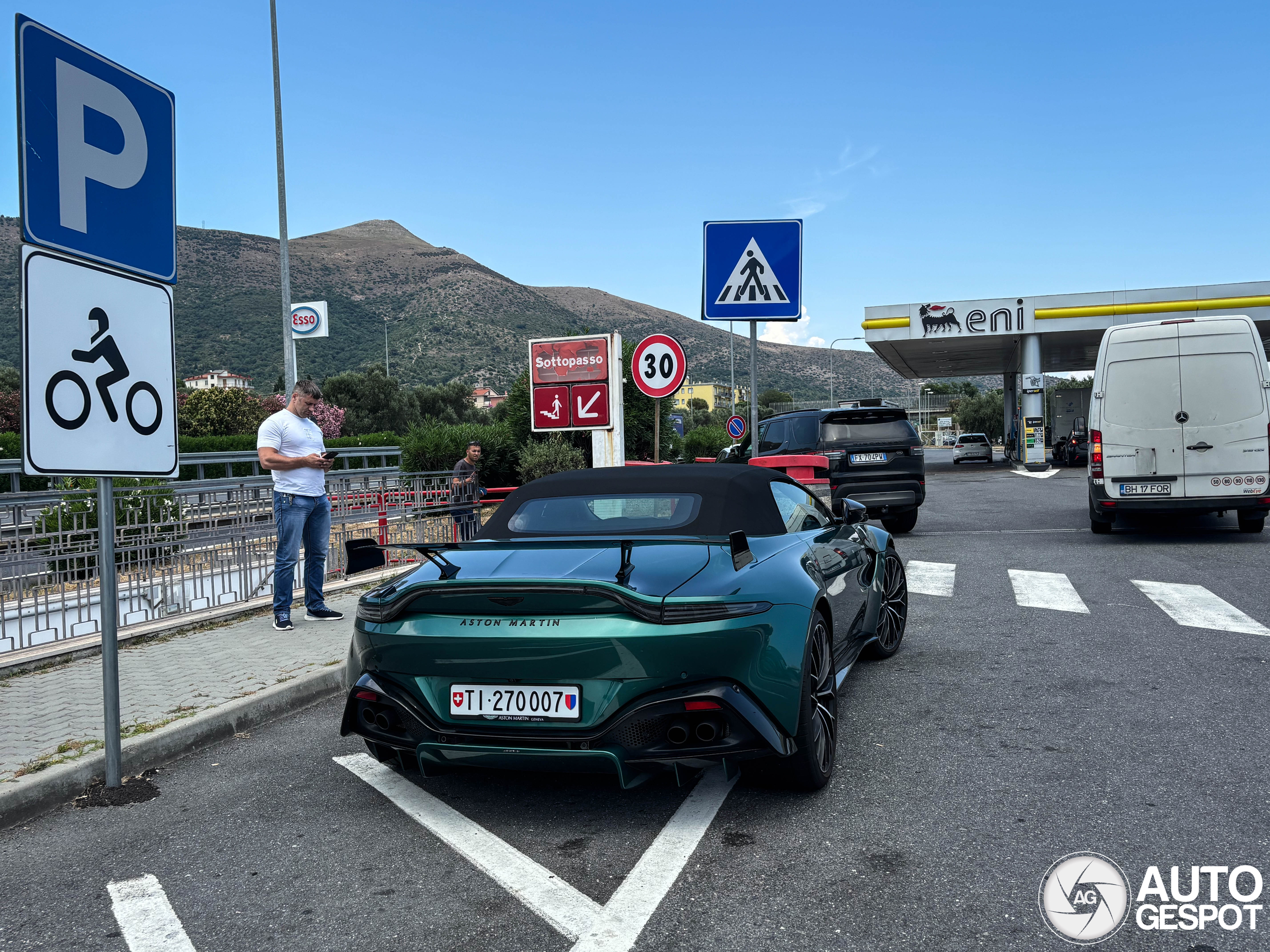 Aston Martin V8 Vantage Formula 1 Edition Roadster