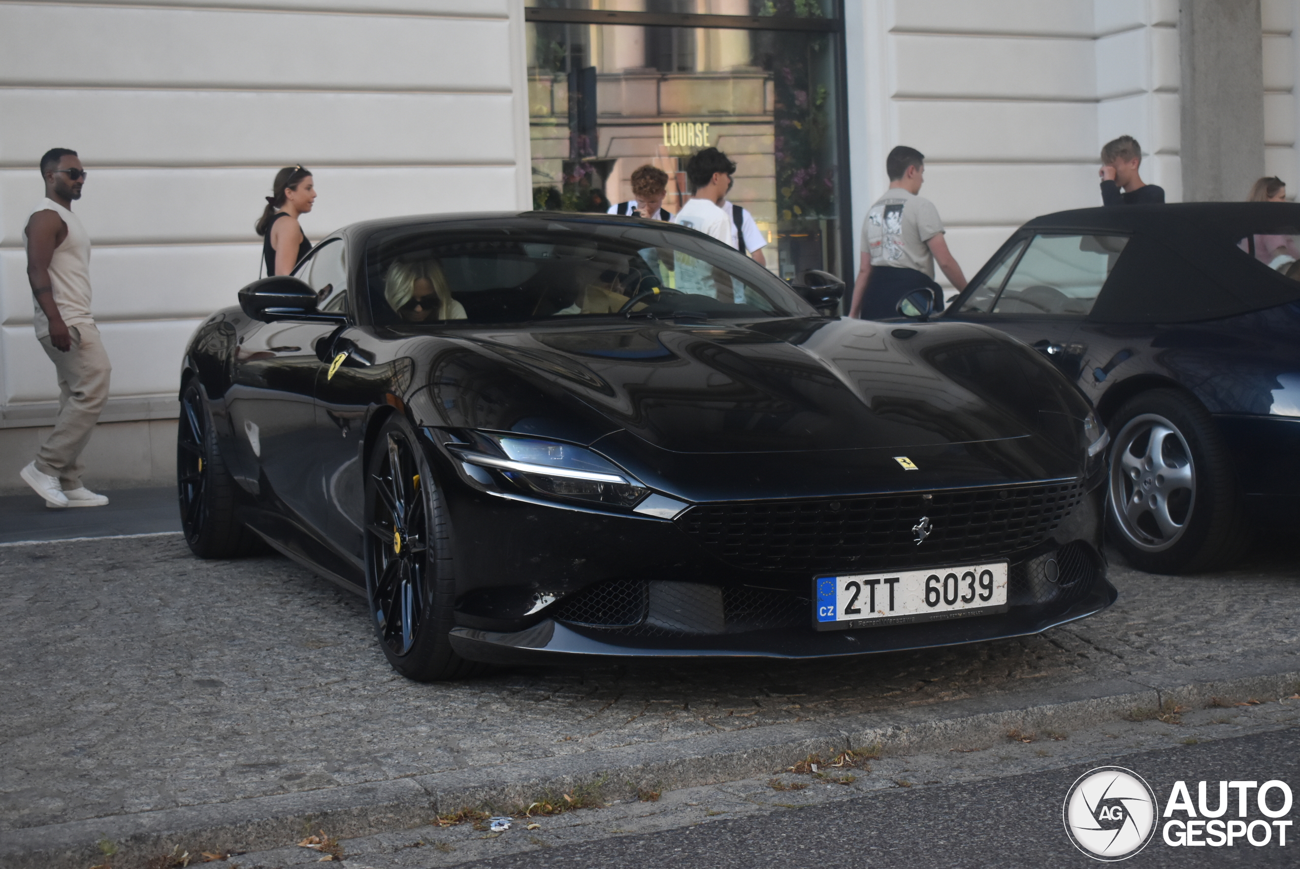 Ferrari Roma Novitec Rosso