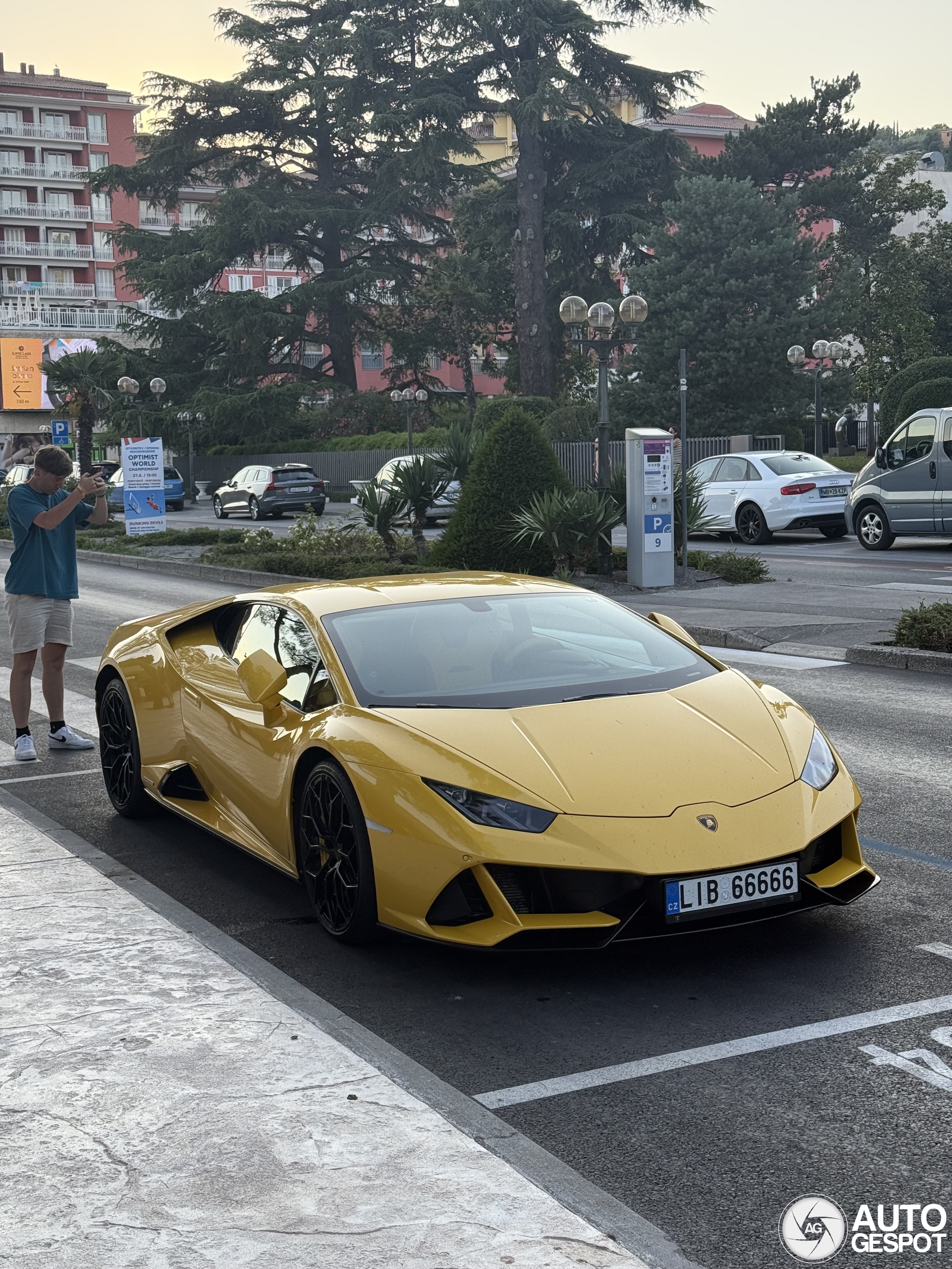 Lamborghini Huracán LP640-4 EVO