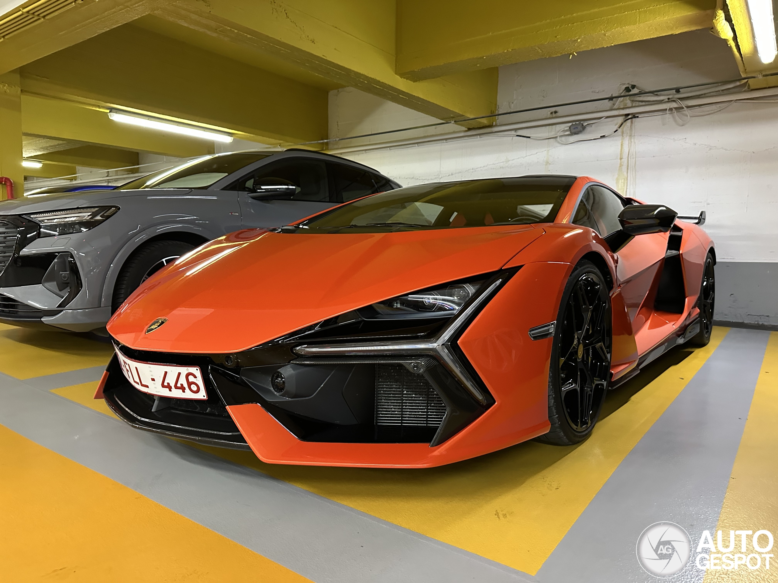 Lamborghini Revuelto