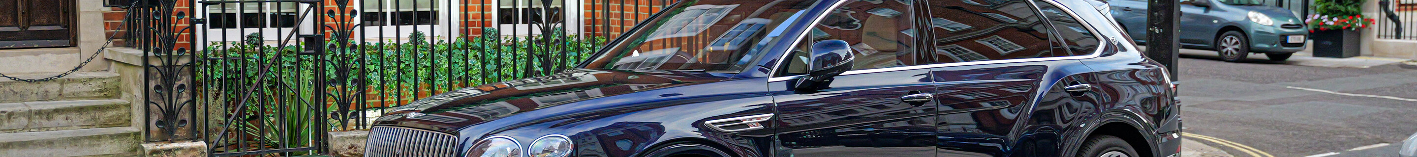 Bentley Bentayga Azure EWB 2024