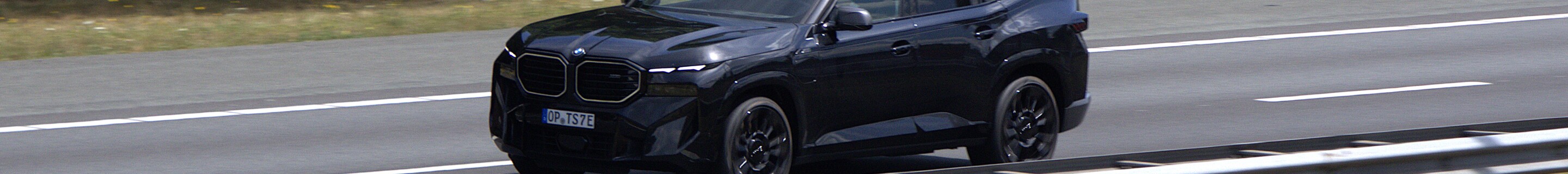 BMW XM G09