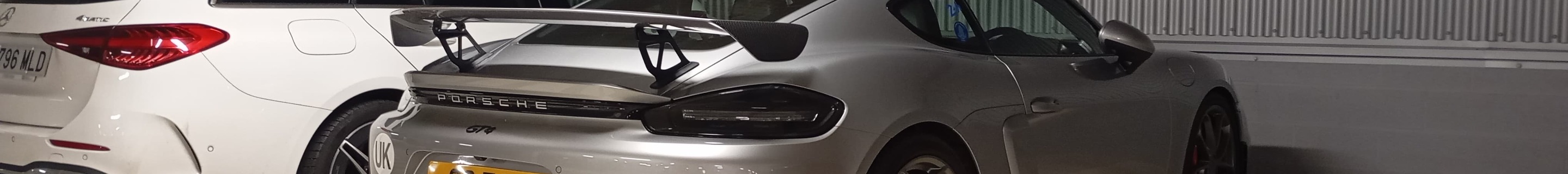 Porsche 718 Cayman GT4