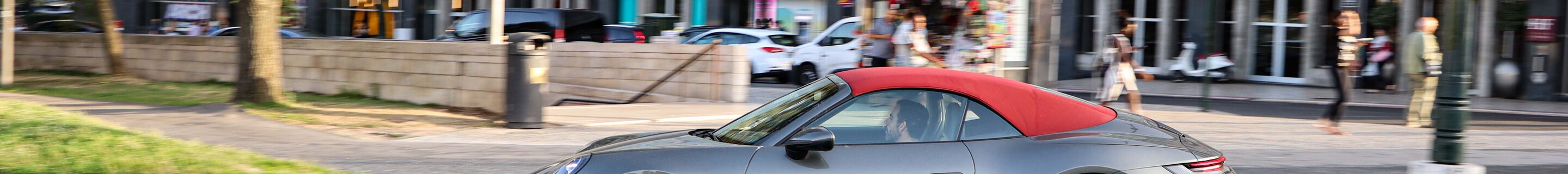 Porsche 992 Carrera 4S Cabriolet