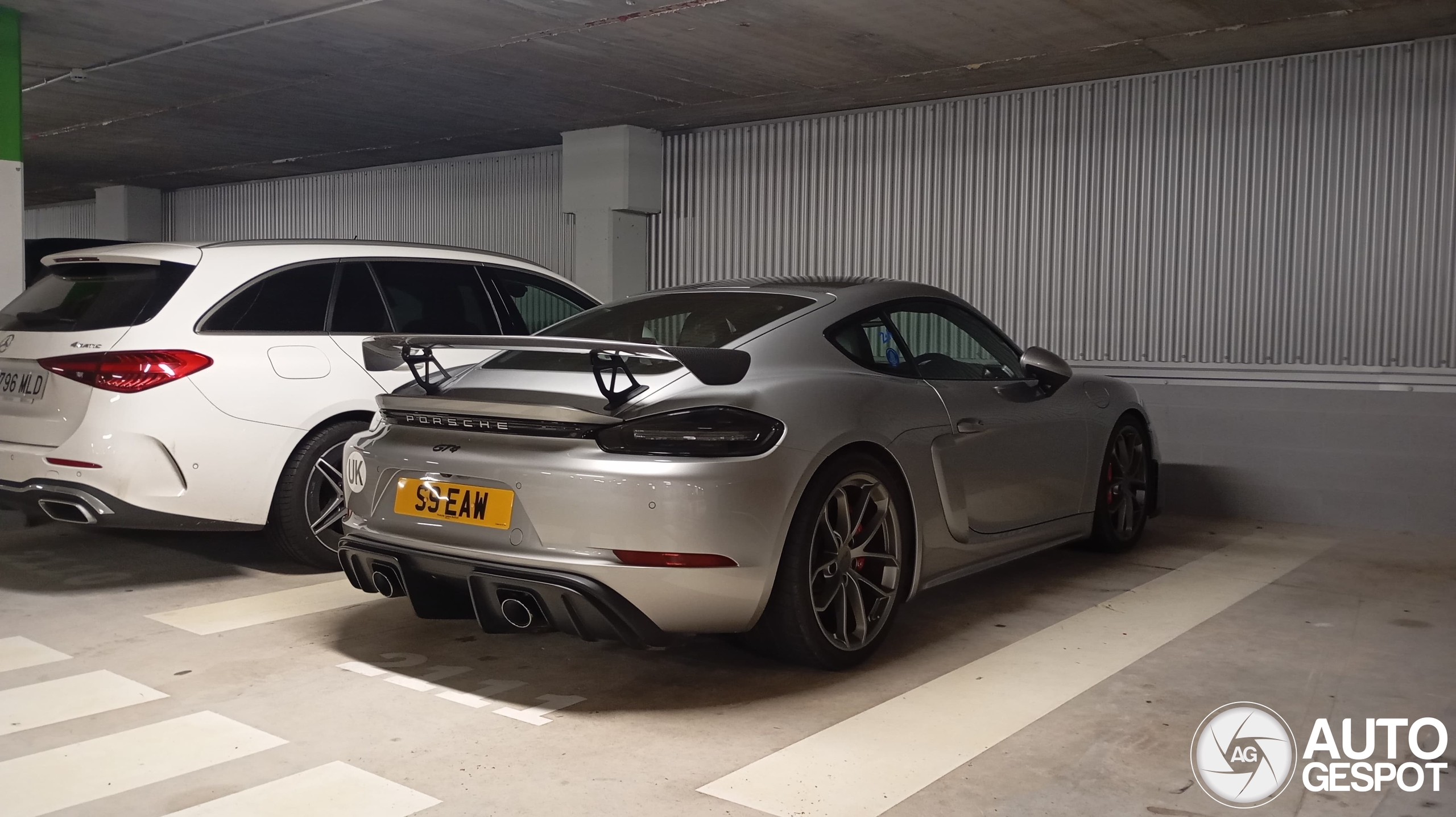 Porsche 718 Cayman GT4