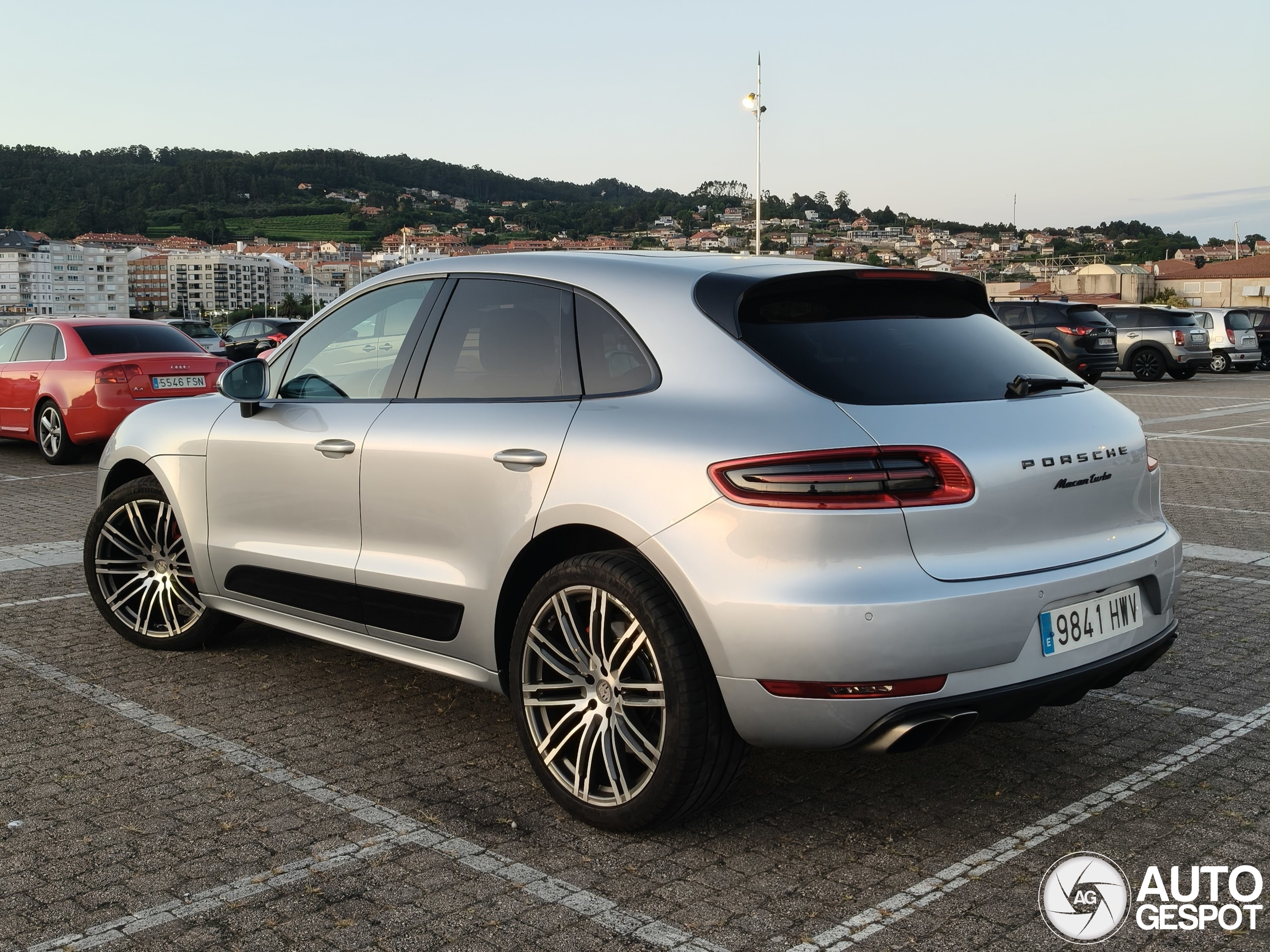 Porsche 95B Macan Turbo