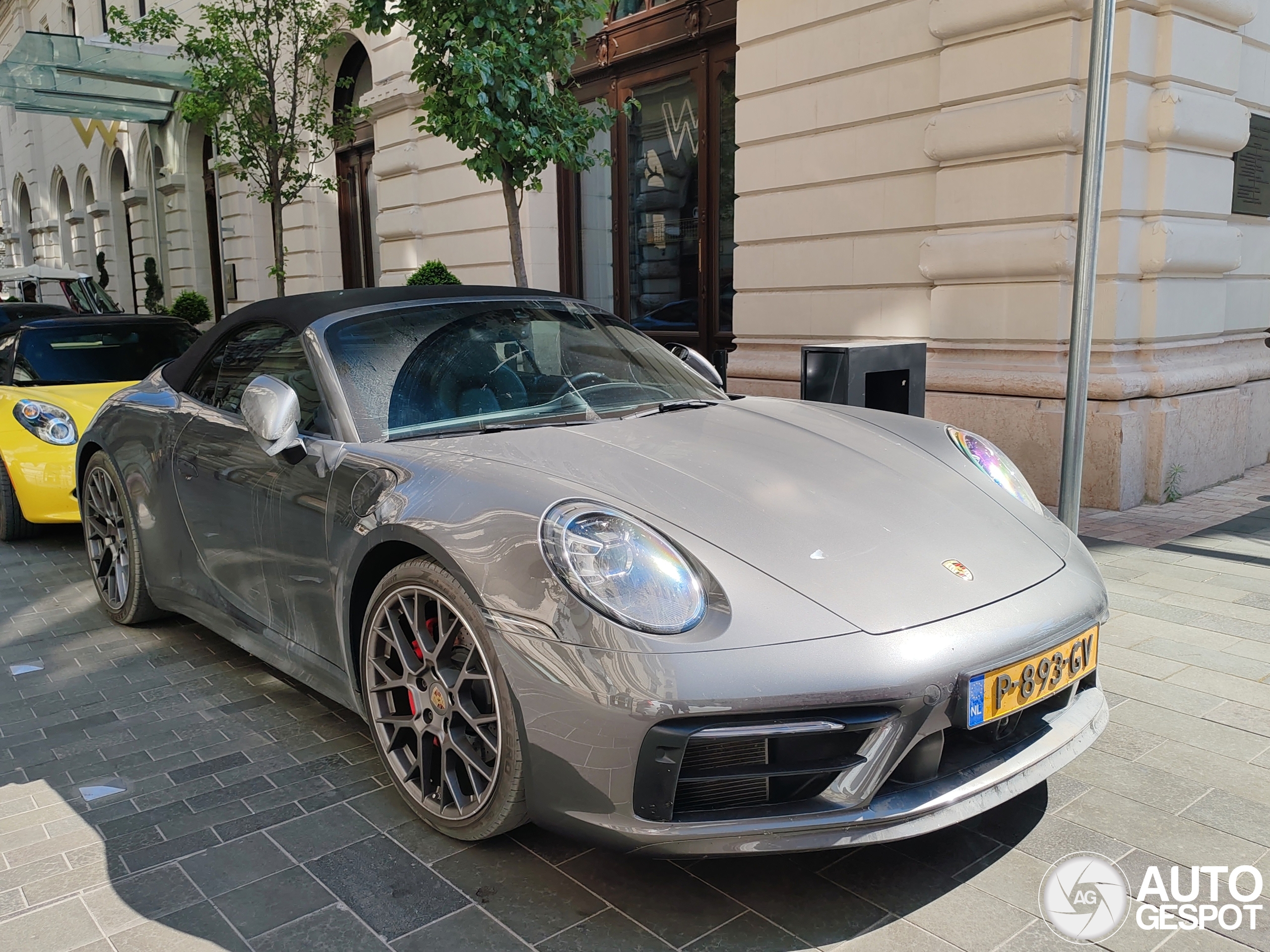Porsche 992 Carrera 4S Cabriolet