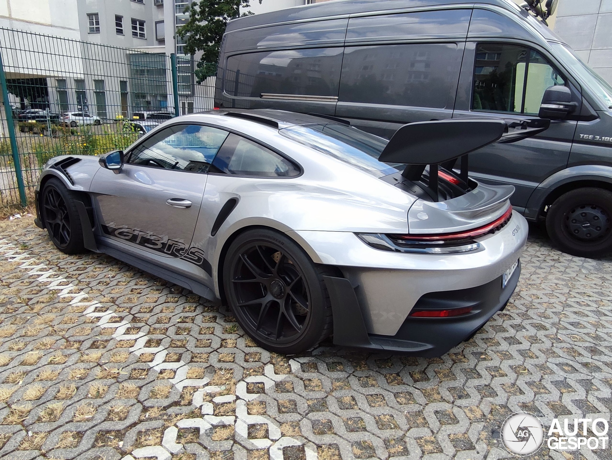 Porsche 992 GT3 RS Weissach Package