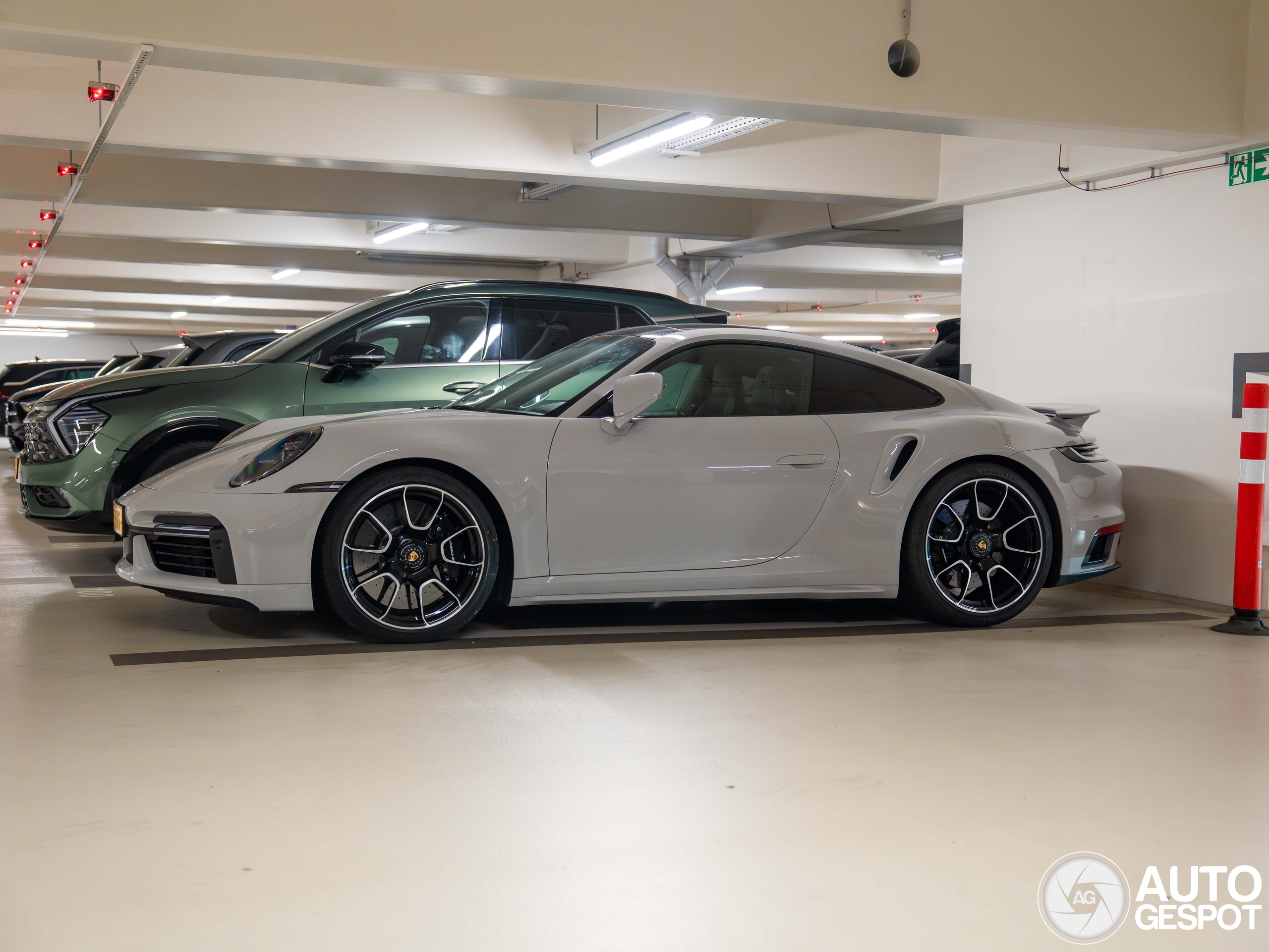 Porsche 992 Turbo MkI