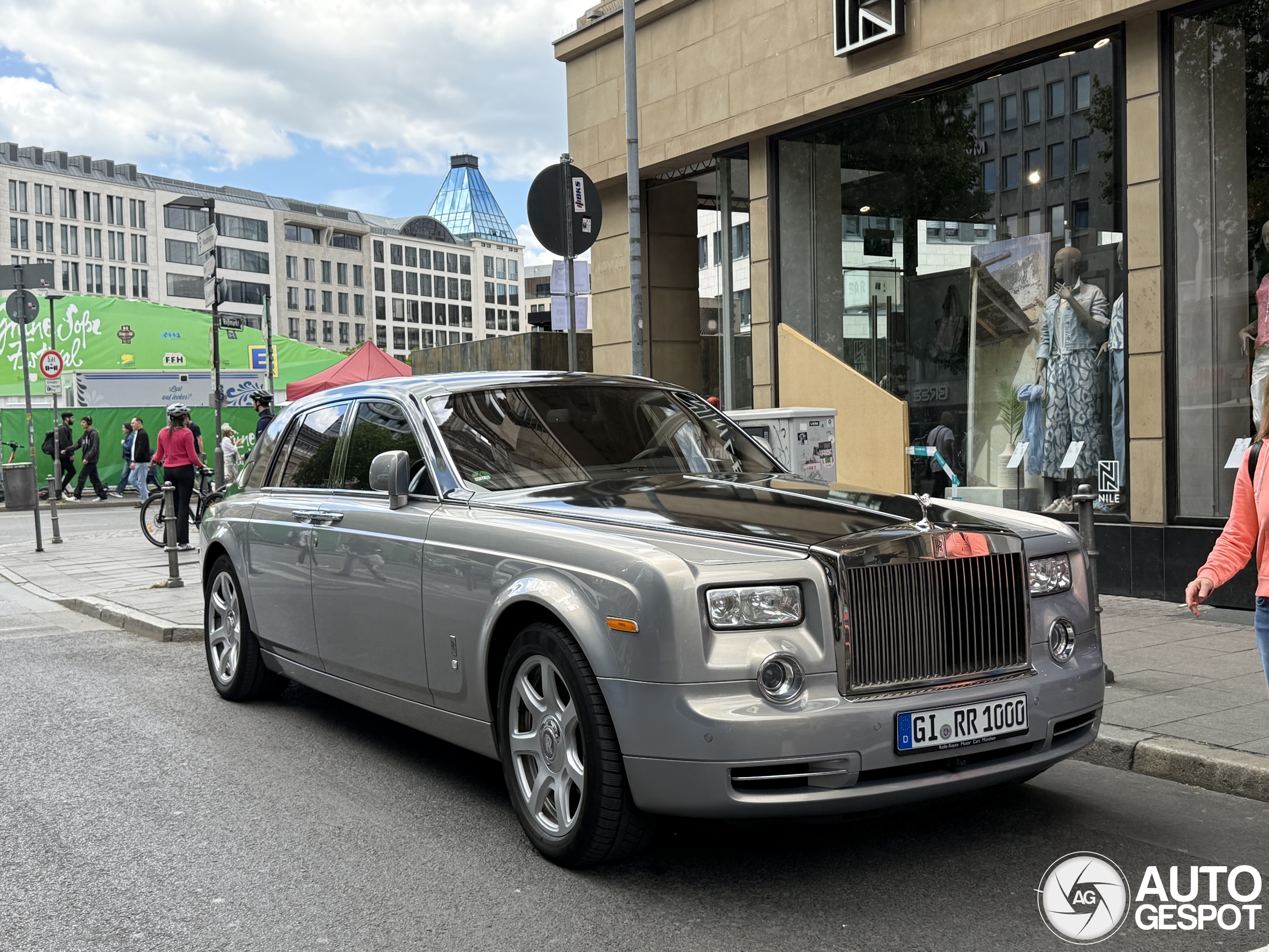 Rolls-Royce Phantom