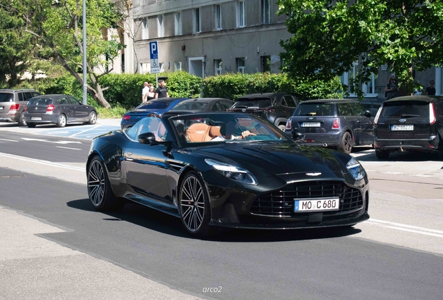 Aston Martin DB12 Volante
