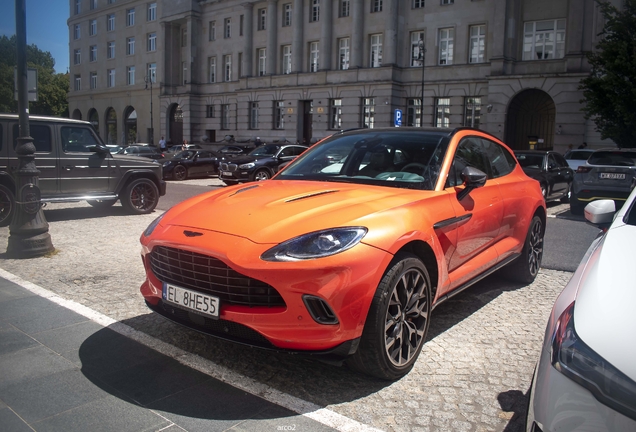 Aston Martin DBX