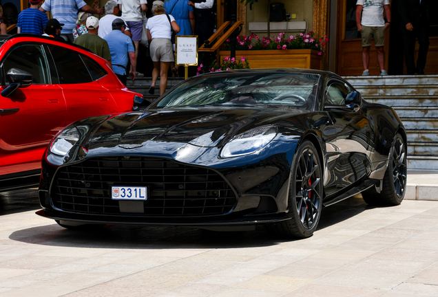 Aston Martin Vanquish 2025
