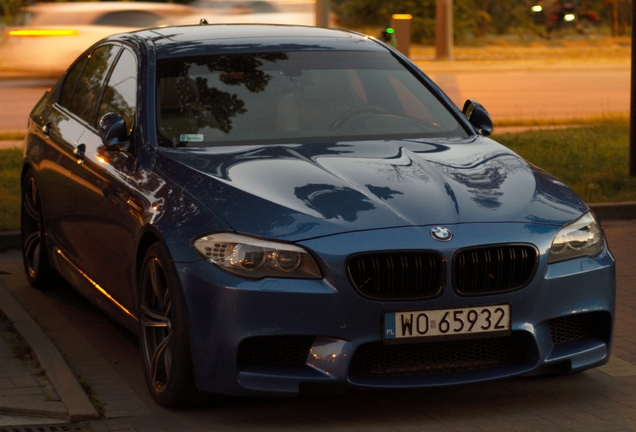 BMW M5 F10 2011
