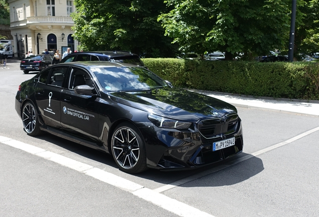 BMW M5 G90