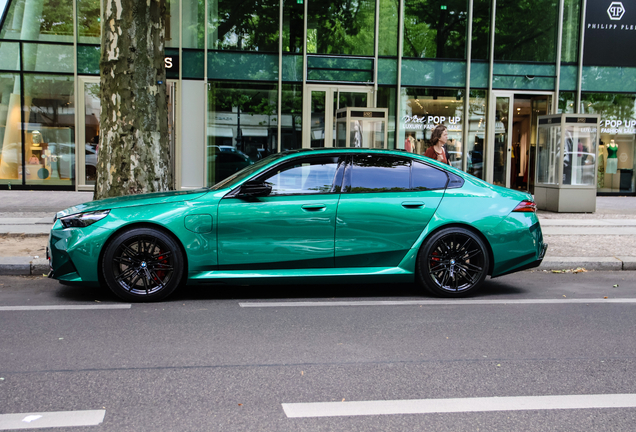 BMW M5 G90