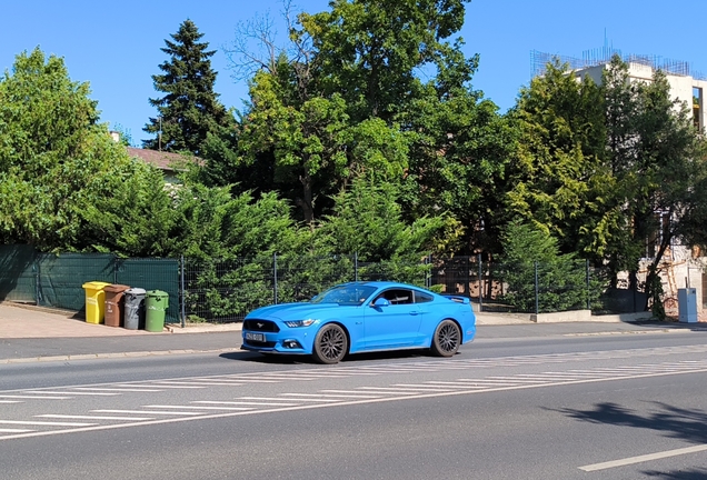 Ford Mustang GT 2015 Blue Edition
