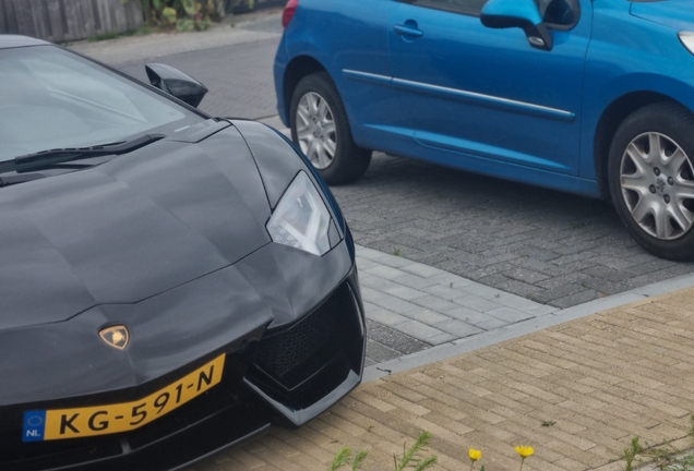 Lamborghini Aventador LP700-4 Roadster